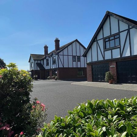 Greenfields Country House Latton Exterior photo